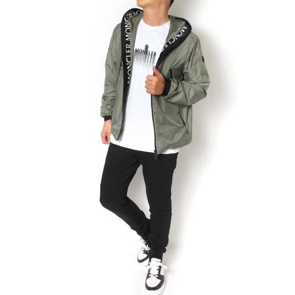 MONCLER（モンクレール） 25SSモデル グラフィックロゴ 半袖Tシャツ