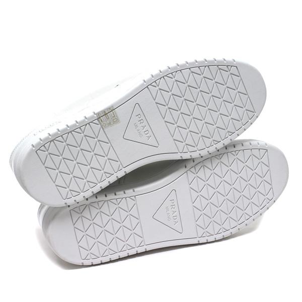 PRADA 25SSモデル プラダ トライアングルプレート スニーカー