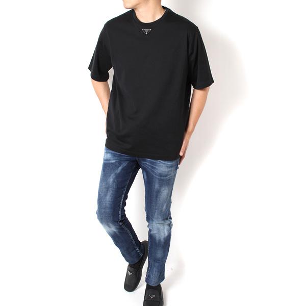 PRADA 25SSモデル プラダ トライアングルプレート オーバー