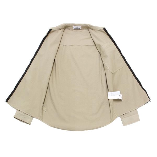 STONE ISLAND（ストーン アイランド） 26SSモデル バッジワッペン付き
