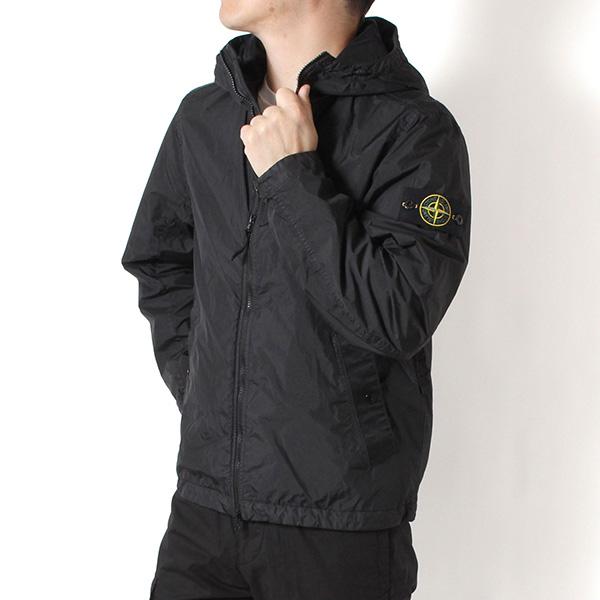 26SSモデル ストーンアイランド STONE ISLAND バッジワッペン付き 防風+はっ水 ナイロンジャケット【V0029 BLACK】 L1S154100001 S0A23 V0029/【2026SS】m-outerの画像