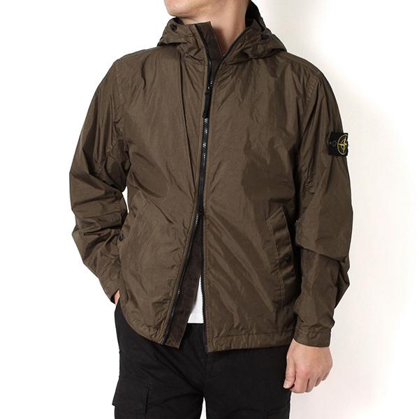 STONE ISLAND（ストーン アイランド） 26SSモデル バッジワッペン付き