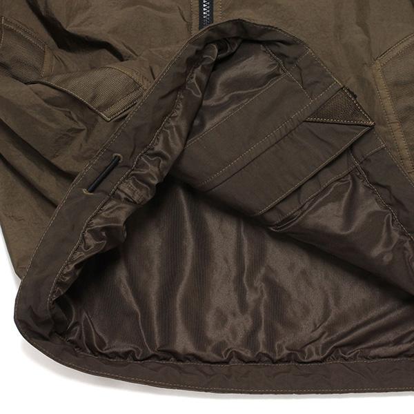 26SSモデル ストーンアイランド STONE ISLAND バッジワッペン付き 防風+はっ水 ナイロンジャケット【V007C UMBER】 L1S154100001 S0A23 V007C/【2026SS】m-outerの画像