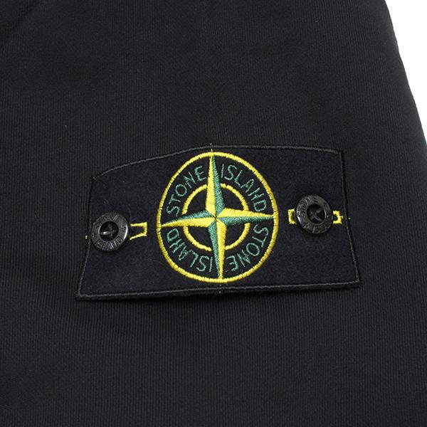 STONE ISLAND（ストーン アイランド） 26SSモデル バッジワッペン付き