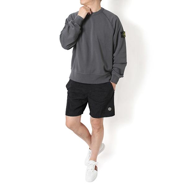 STONE ISLAND（ストーン アイランド） 26SSモデル バッジワッペン付き