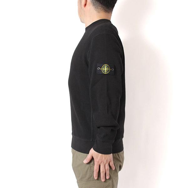 STONE ISLAND（ストーン アイランド） 26SSモデル バッジワッペン付き