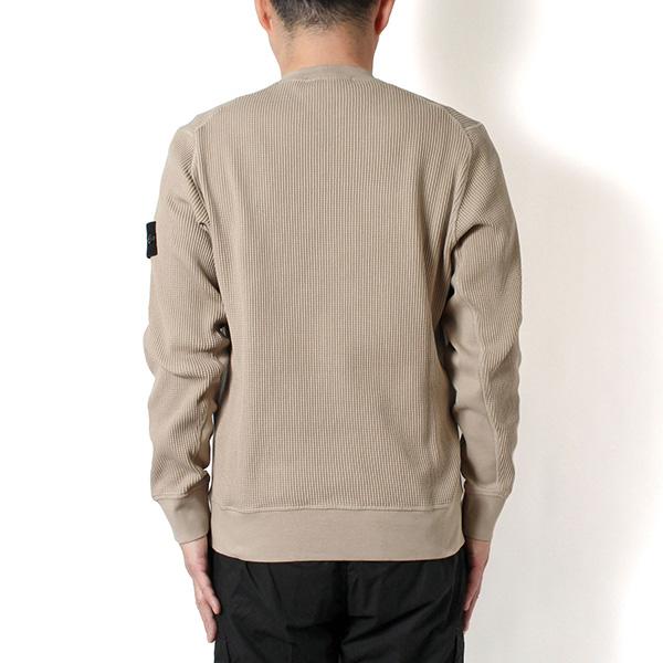 STONE ISLAND（ストーン アイランド） 26SSモデル バッジワッペン付き