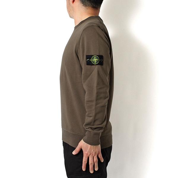 STONE ISLAND（ストーン アイランド） 26SSモデル バッジワッペン付き
