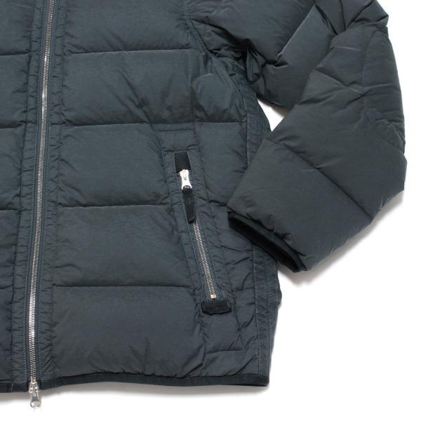 STONE ISLAND ストーンアイランド ワッペン付き ダウン STONE ISLAND ストーンアイランド ワッペン付き ダウン