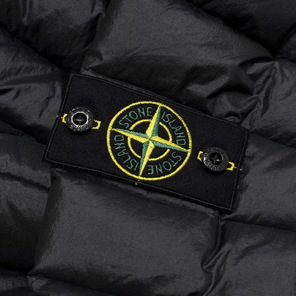 未使用級　ストーンアイランド　ナイロンメタル　ロゴワッペン　ニット切替　黒　L STONE ISLAND 24AWモデル ストーンアイランド バッジワッペン付き