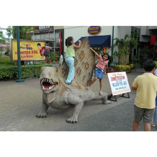 全長3.7m！ディメトロドン巨大フィギュア（恐竜等身大フィギュア