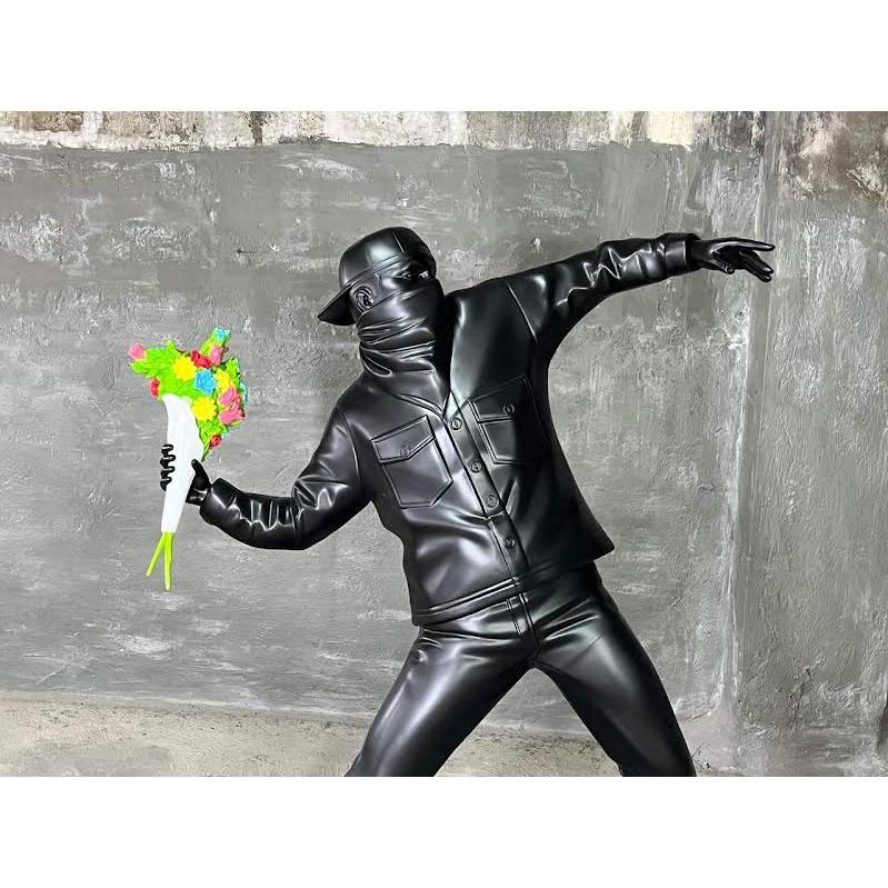 バンクシー・フラワー ブラック フィギュア ※ 大型商品のため送料別途