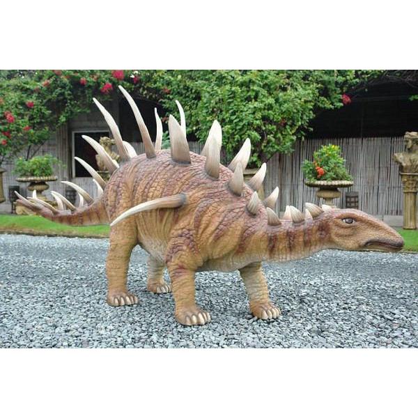 全長3.7m！ケントロサウルス巨大フィギュア（恐竜等身大フィギュア
