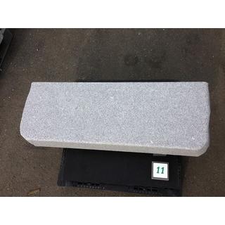 幅140cm×奥行き46cm×高さ約24cm 国産白御影石（茨城県産：真壁石）の沓