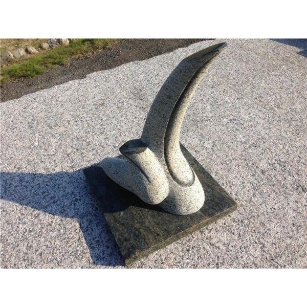 作品名「添う」 大場正人制作の御影石の抽象彫刻 高さ約53．5cm重