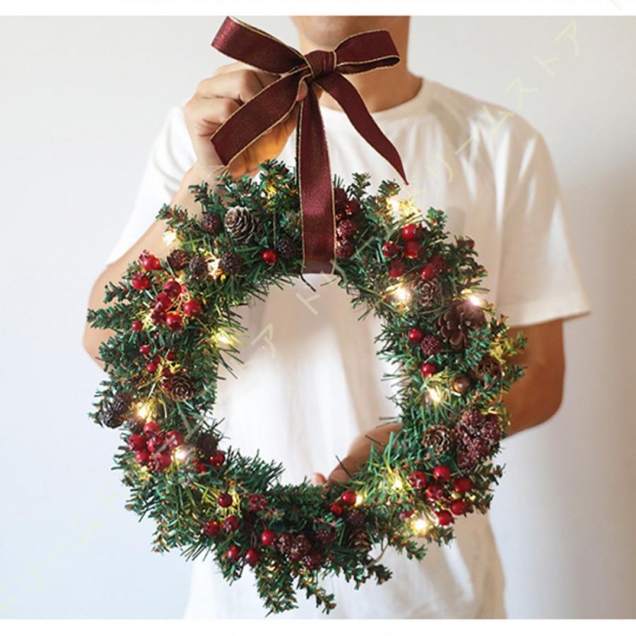1397円 大特価放出 クリスマス オーナメント ドライフラワー リース 壁飾り クリスマスリース 玄関 おしゃれ 松かさ 秋のリース ドア飾り 造花一輪 感謝祭 開店祝い