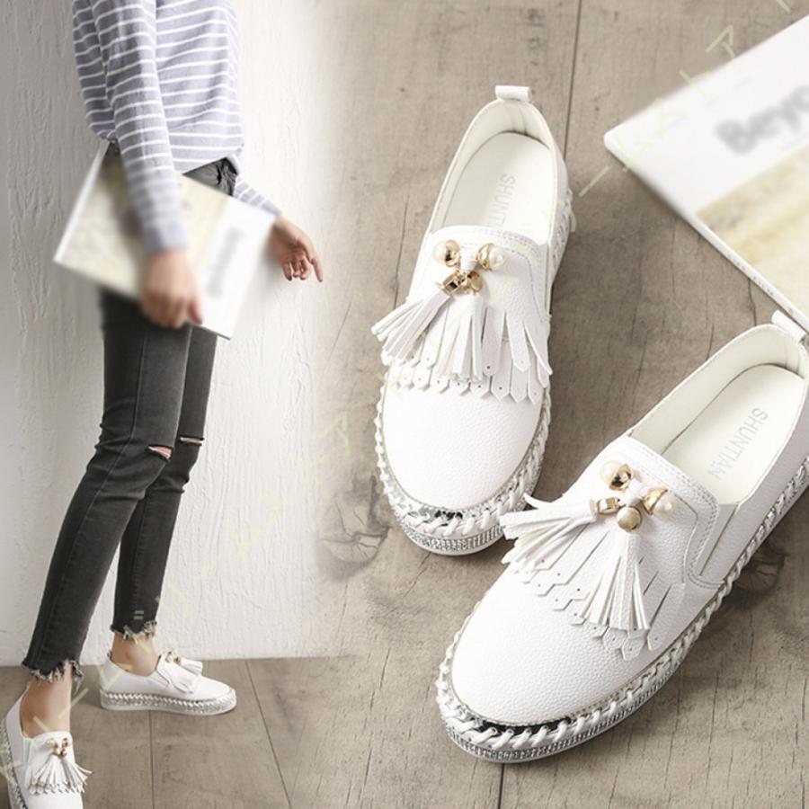 タッセル スリッポン 黒 白 紐なし ふわふわインソール スリッポン スニーカー フラットシューズ カジュアルシューズ レディース フラット ぺたんこ 痛くない