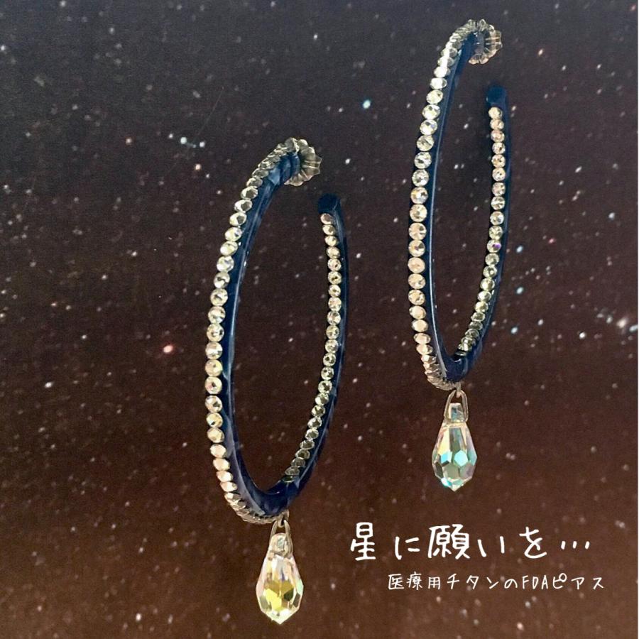 大きめフープピアスも究極の金属アレルギーフリーピアスで安心♪ |  | 02