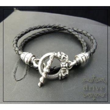 (送料無料)　drive b-22 スカルTバーレザーブレスレット Mサイズ（腕周り16〜17cm） silver925 革巻き