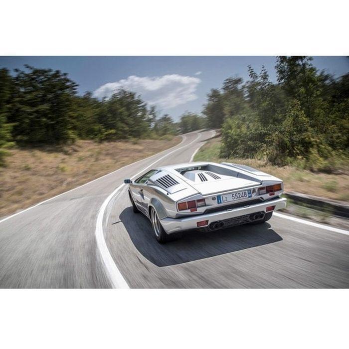 Finclassically 1/64 Countach 25th Anniversary Edition Silver