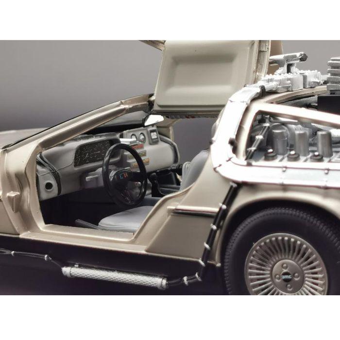sunstar バック トゥー ザ フューチャー 1/18 デロリアン1 Sun Star 1/18 デロリアン BACK TO THE FUTURE Part 1 DMC-12 模型