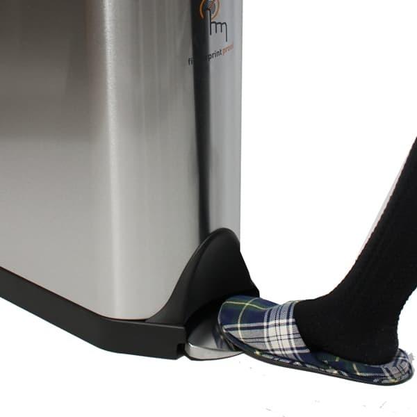 シンプルヒューマン CW1824 バタフライ ステップカン 30L 30L バタフライ ステップカン | シンプルヒューマン公式サイト