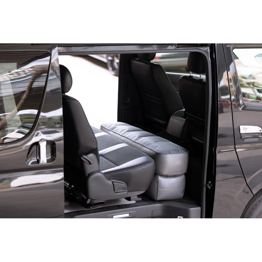 代引不可】IIDシートクッション 車の前席と後部座席との足元をフラットにする膨張式クッション 内装用品