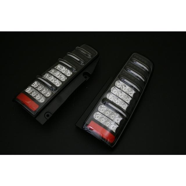 サンダーLEDテール 流れるウインカー(BKリム)  JB23W ジムニー STJBJIMY-2LSW-CB-04 コーリン