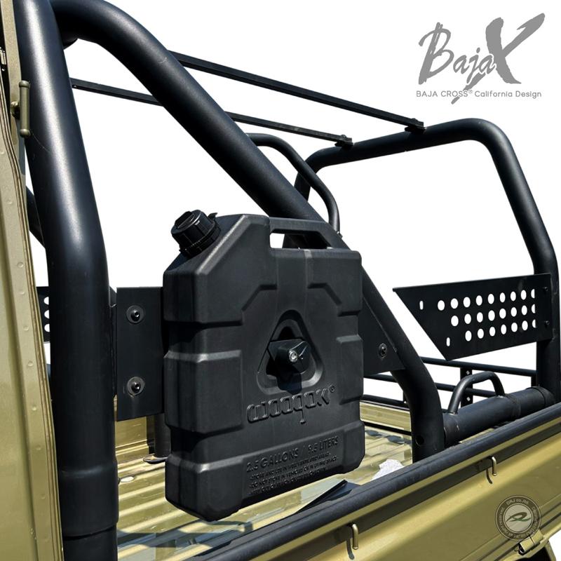 リキッドタンク ロックキー無し ブラック9.5L 専用取り付け金具セット BAJACROSS バハクロスの画像