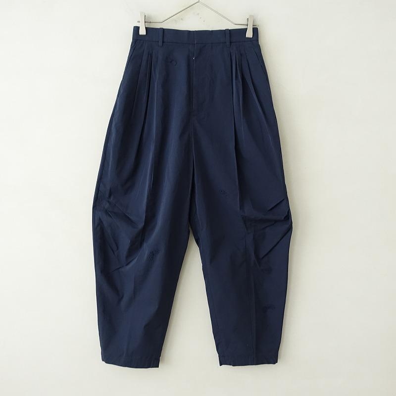 美品　ミナペルホネン　choucho タックテーパード　パンツ　38 mina perhonen（ミナペルホネン） 【2024SS/定価6.3万】ミナペルホネン