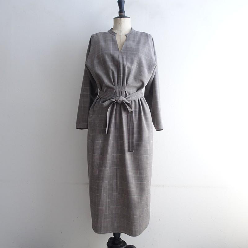 loin. 【美品】ロワン *キーネックグレンチェックベルテッドワンピース
