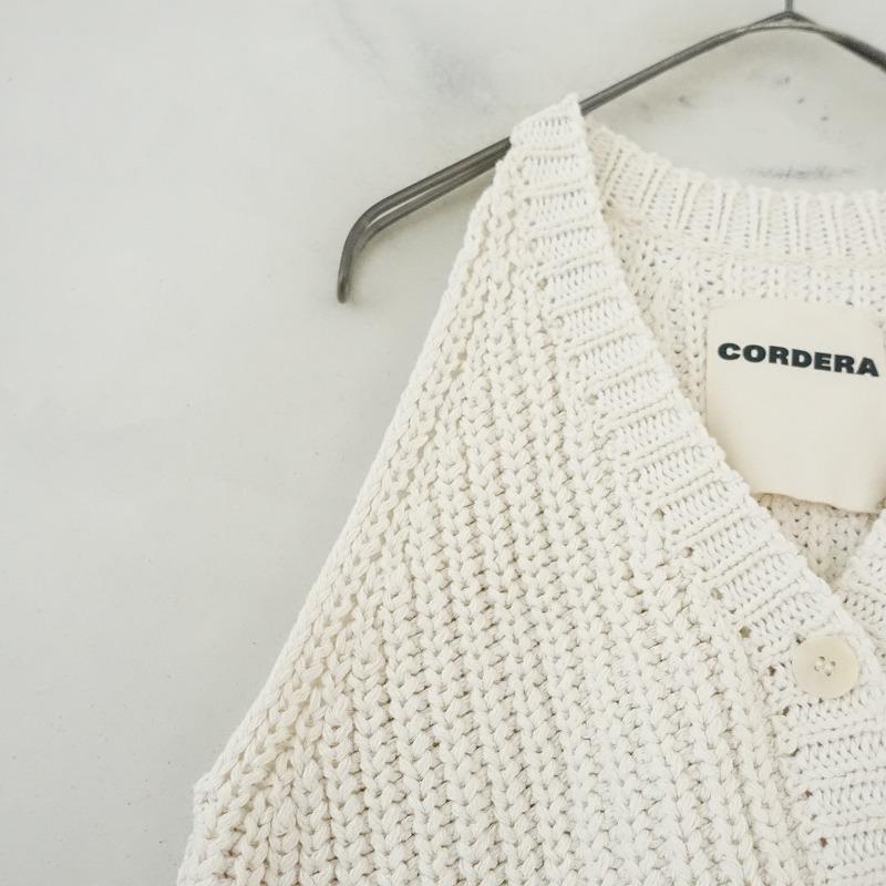 コルデラ CORDERA *ニットベスト*綿コットン混アイボリー畦編み