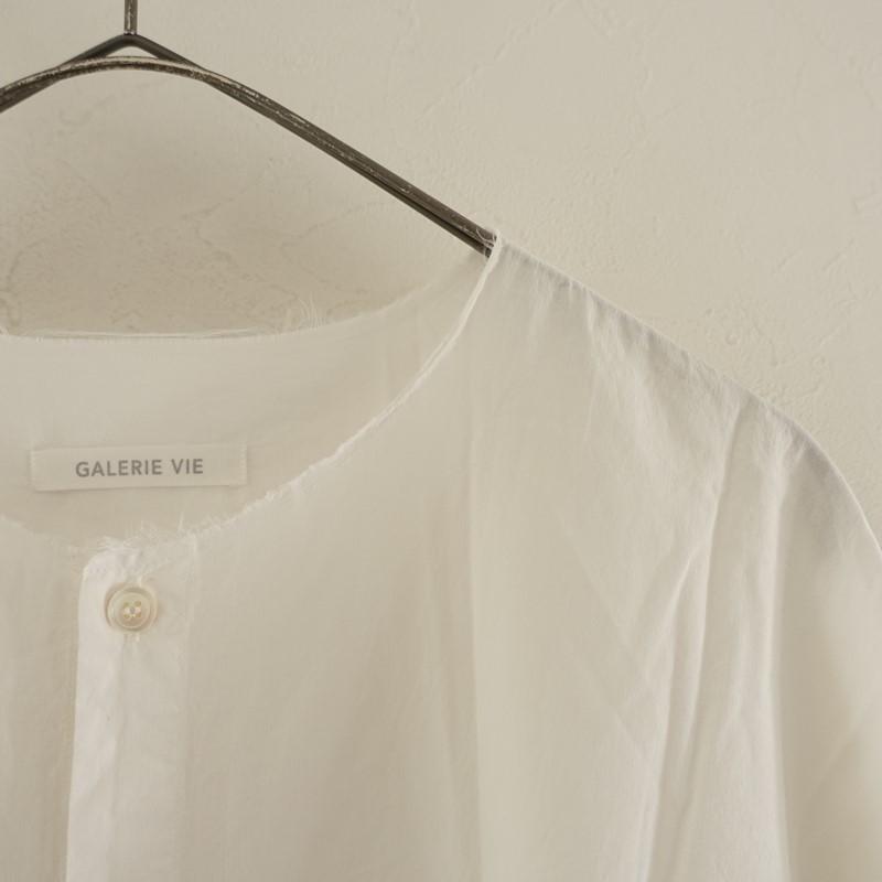 GALERIE VIE（ギャルリー ヴィー） *コットンノーカラーロングシャツ 