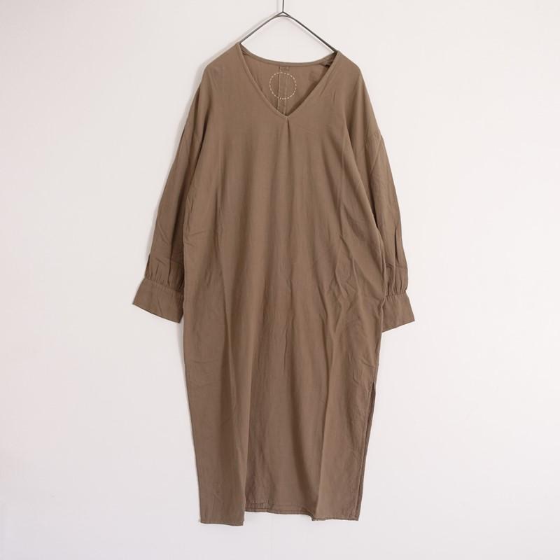 COSMIC WONDER（コズミックワンダー） *Vネックワンピース*ベージュ