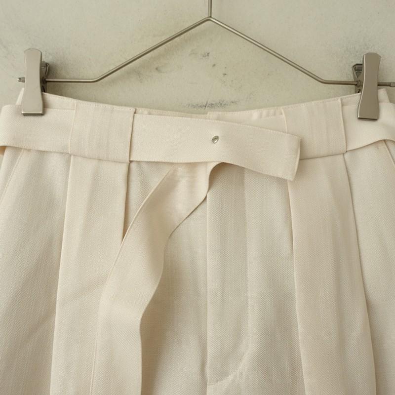 美品/定価2.6万】ローヘン LOHEN *バレルパンツ*36エクリュテーパード