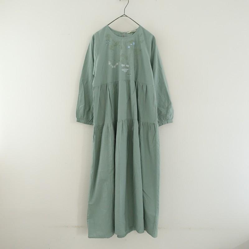 Fillil（フィリル） *コットン刺繍パフスリーブティアードワンピース 