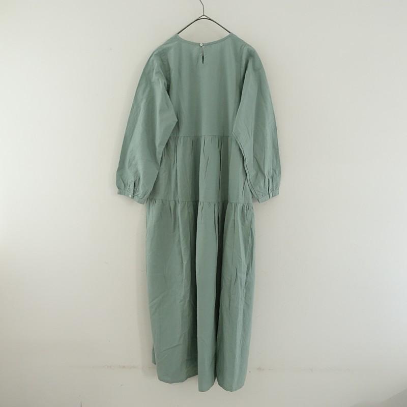 Fillil（フィリル） *コットン刺繍パフスリーブティアードワンピース