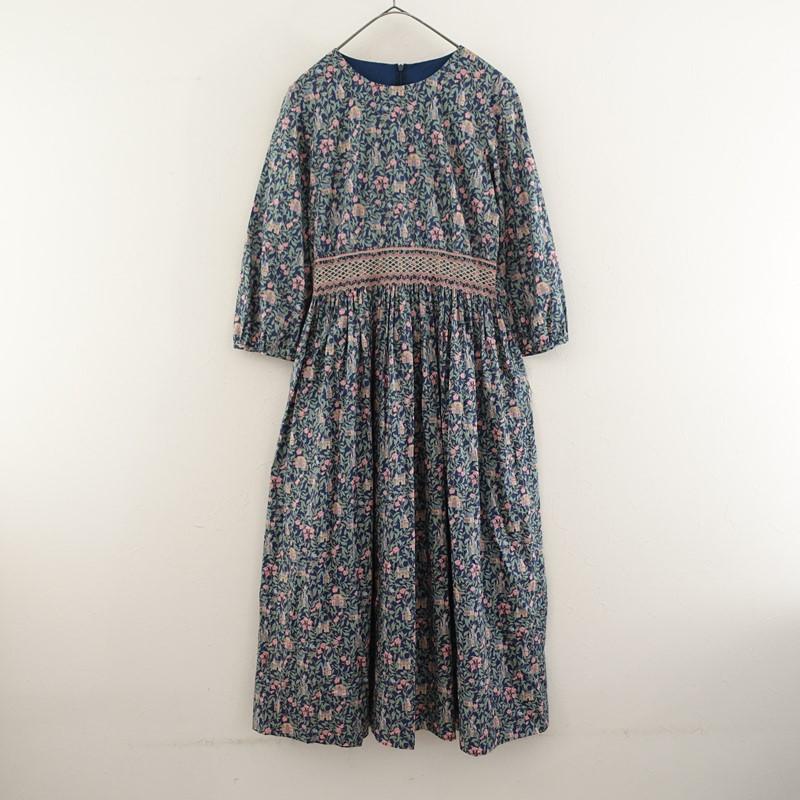 美品】大垰文子 *スモッキング刺繍リバティワンピース*Bavaria