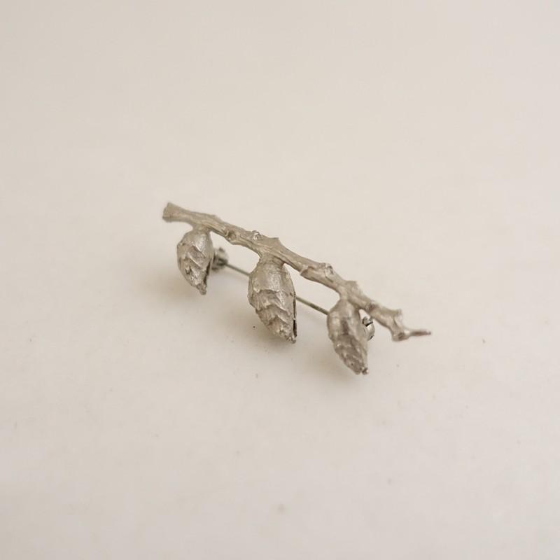 mina perhonen（ミナペルホネン） *ブローチ*シルバーアクセサリー植物