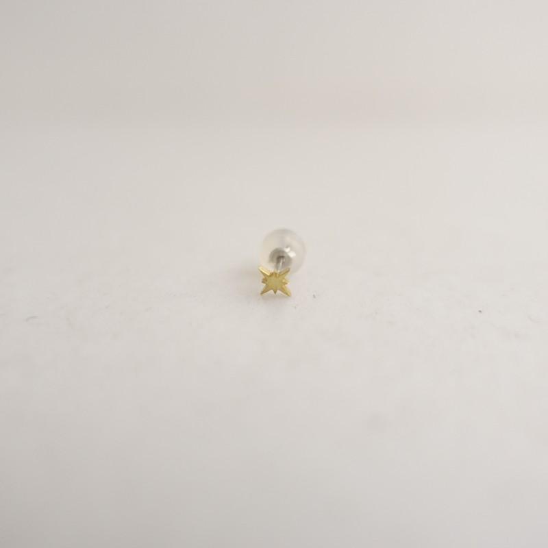 プフッツェ星ピアス プフッツェ Pfutze *Star ピアス*K18YGゴールドシルバーアクセサリー