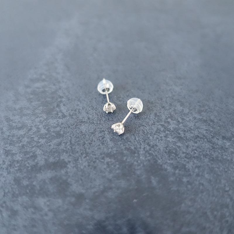 組曲 KUMIKYOKU *ダイヤモンドピアス 0.17ct*天然石ジュエリー