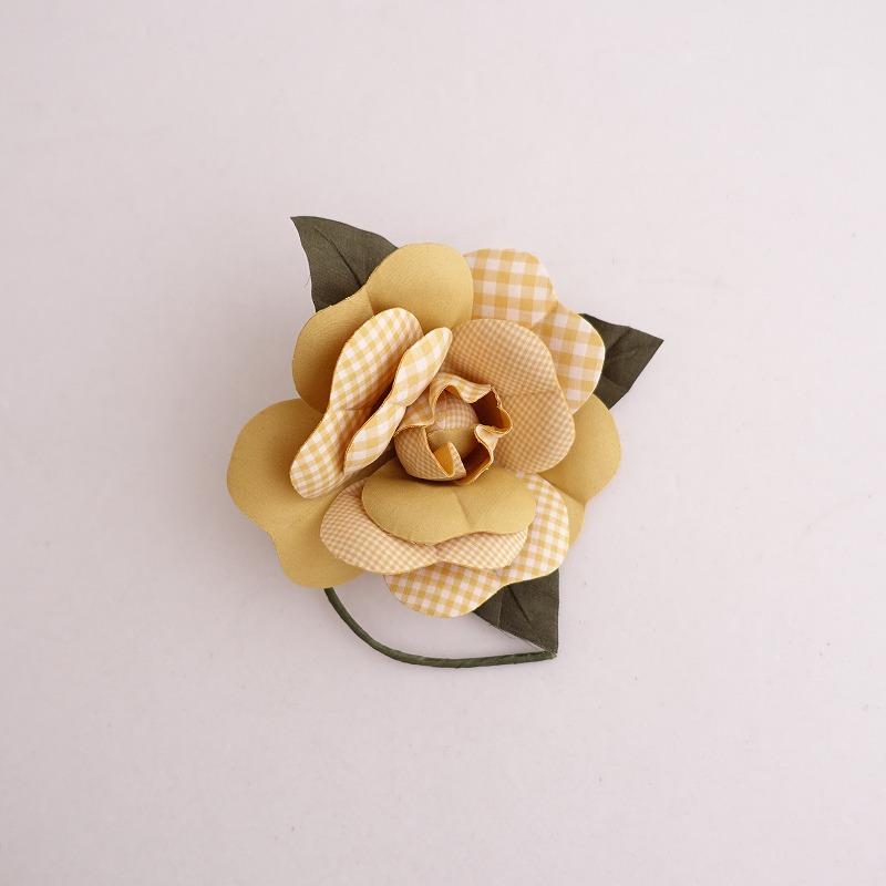 パウダー powder *ブローチ*イエローチェック柄花アクセサリー小物