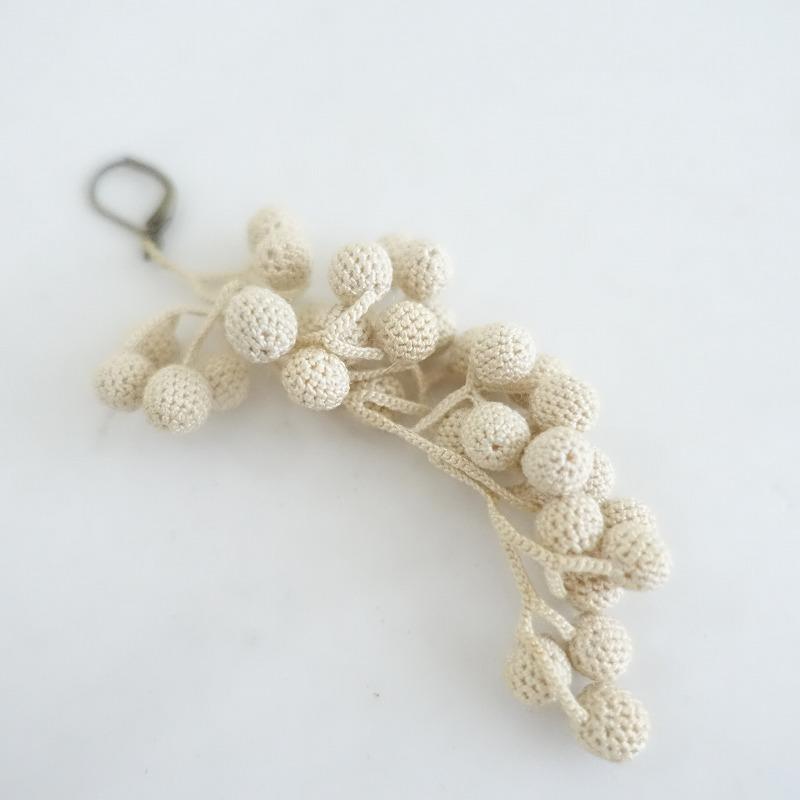 藤田美帆 FUJITA MIHO *ピアス*刺繍植物葉っぱアクセサリー小物(ac88