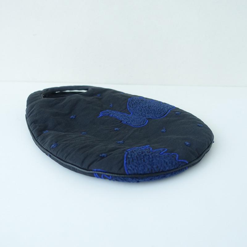 ミナペルホネン　ウズラバッグ　正規品　swan mina perhonen（ミナペルホネン） *swan uzurabag*手提げ刺しゅう白鳥