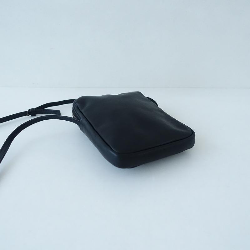 リノリ Rinori *ミニショルダーバッグ*ブラックレザーポシェット斜めが