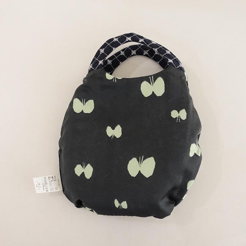 mina perhonen（ミナペルホネン） *flower beads egg bag*エッグバッグ