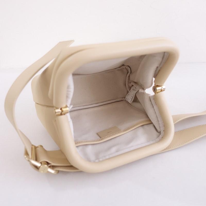 美品/定価4.6万】オソイ OSOI *MINI BROTショルダーバッグ*ベージュ