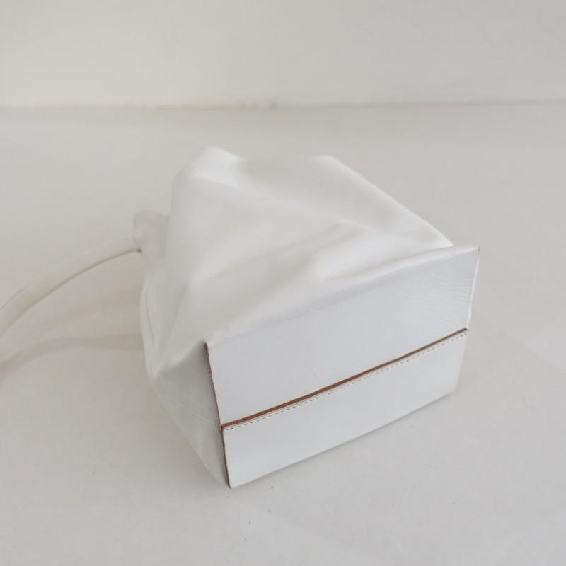 アエタ Aeta *COW KIP LEATHER POUCH S レザーポーチ*ホワイト革巾着