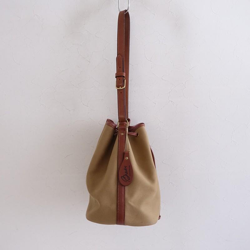 BRADY（ブレディ） *CALDER ショルダーバッグ*カーキベージュブラウン