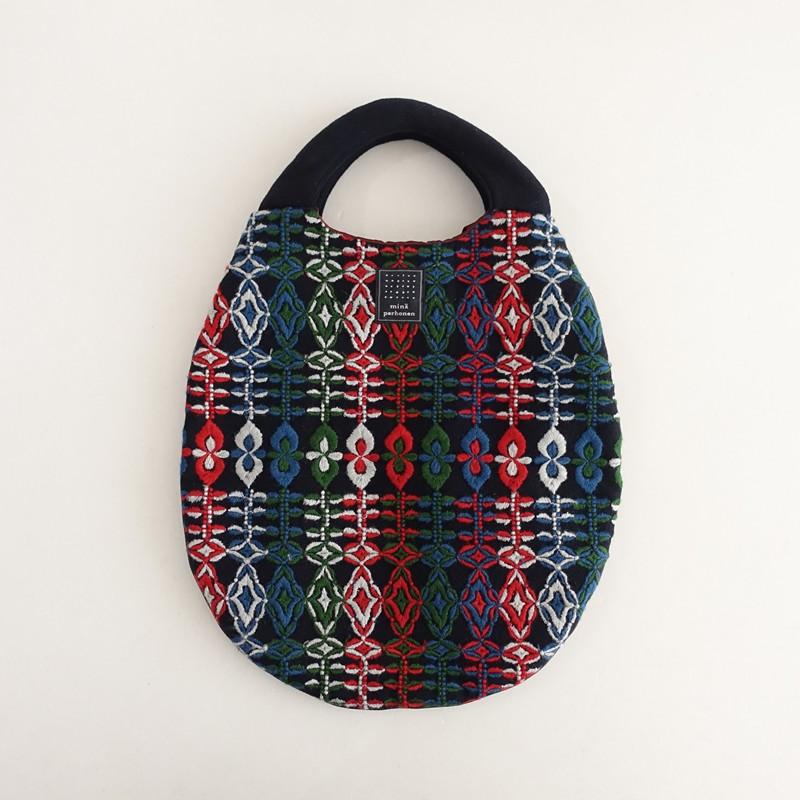 ミナペルホネン　minaperhonen バッグ　　　レア mina perhonen（ミナペルホネン） 【美品】ミナペルホネン *petal